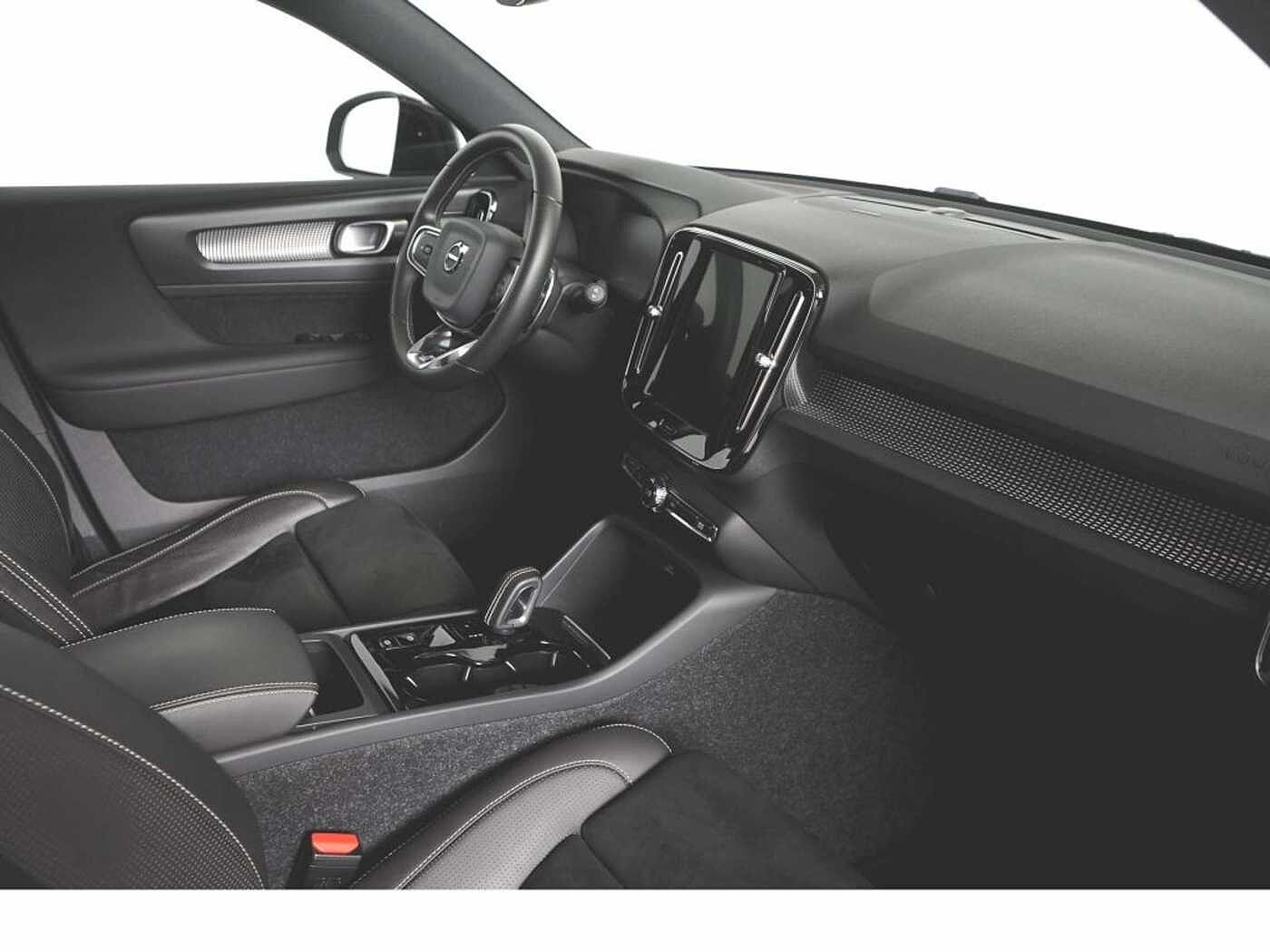 Volvo  D4 AWD Geartronic R-Design *AHK * IntelliSafe Pro*